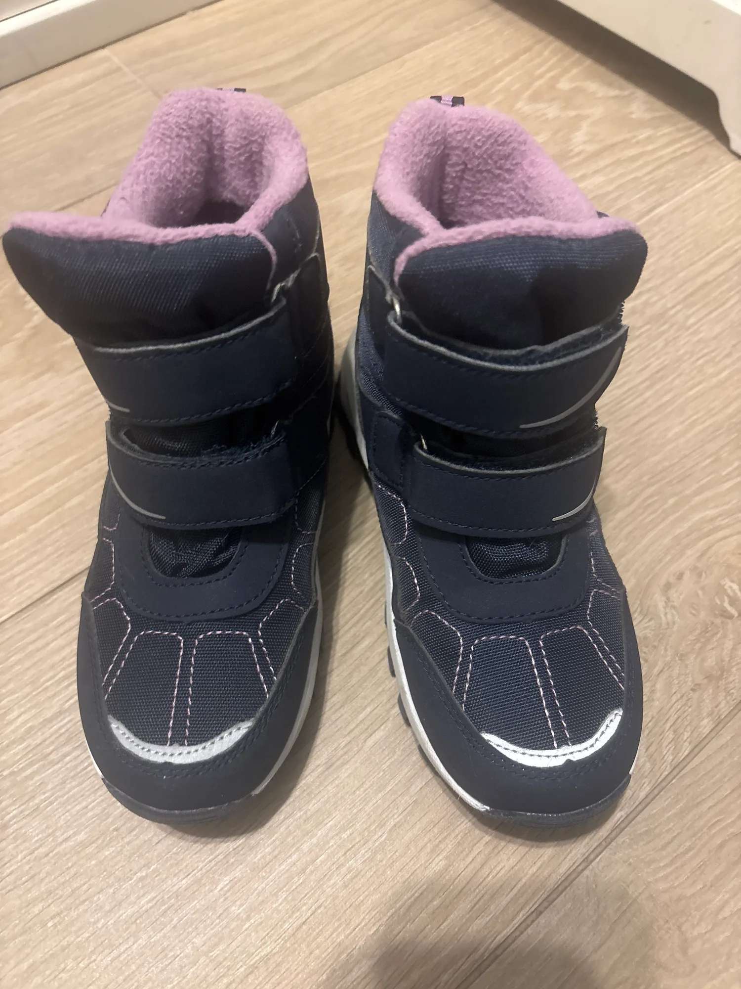 Botas de montaña nuevas T30